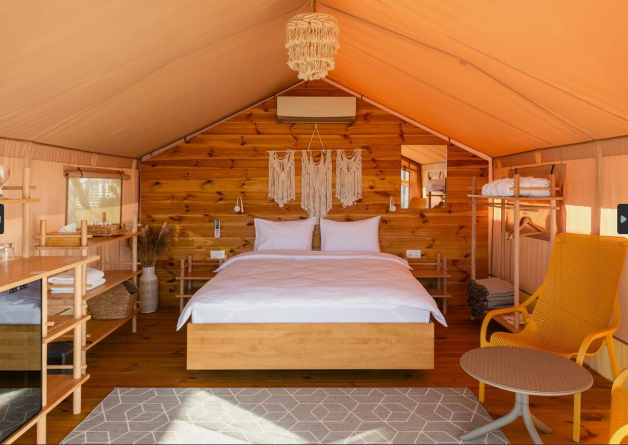 Be The One Hotel Киев Екстериор снимка